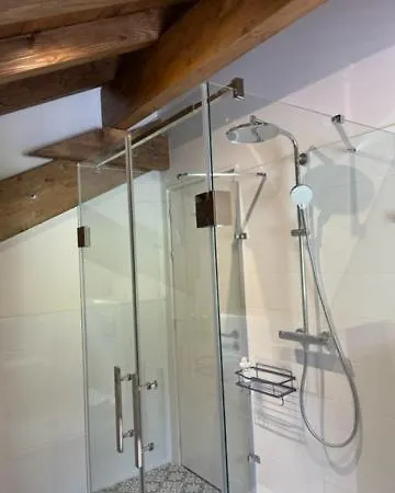 En Avec Sauna Et Jacuzzi Villa